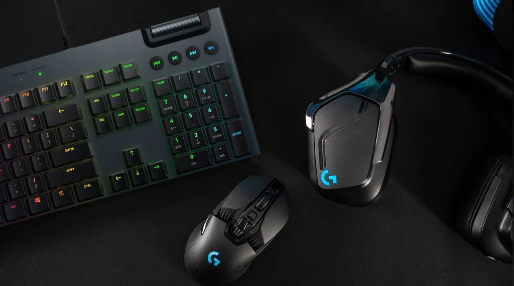 High-Quality Keyboards and Mic - Gaming PC Desk Accessories